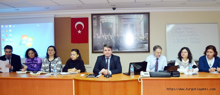 Ziya Tay Turgutlu’da doktor ve personellerle görüştü