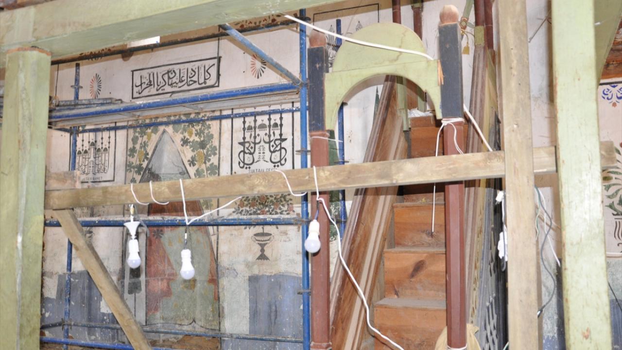 8 kişinin yaşadığı 'Hayalet Köy'deki tarihi cami restore ediliyor