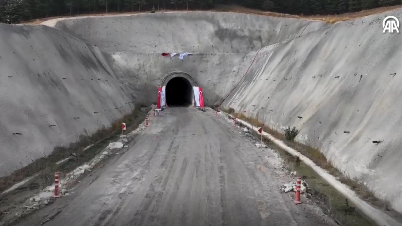 Ankara-Manisa 2 saat 50 dakikaya düşecek