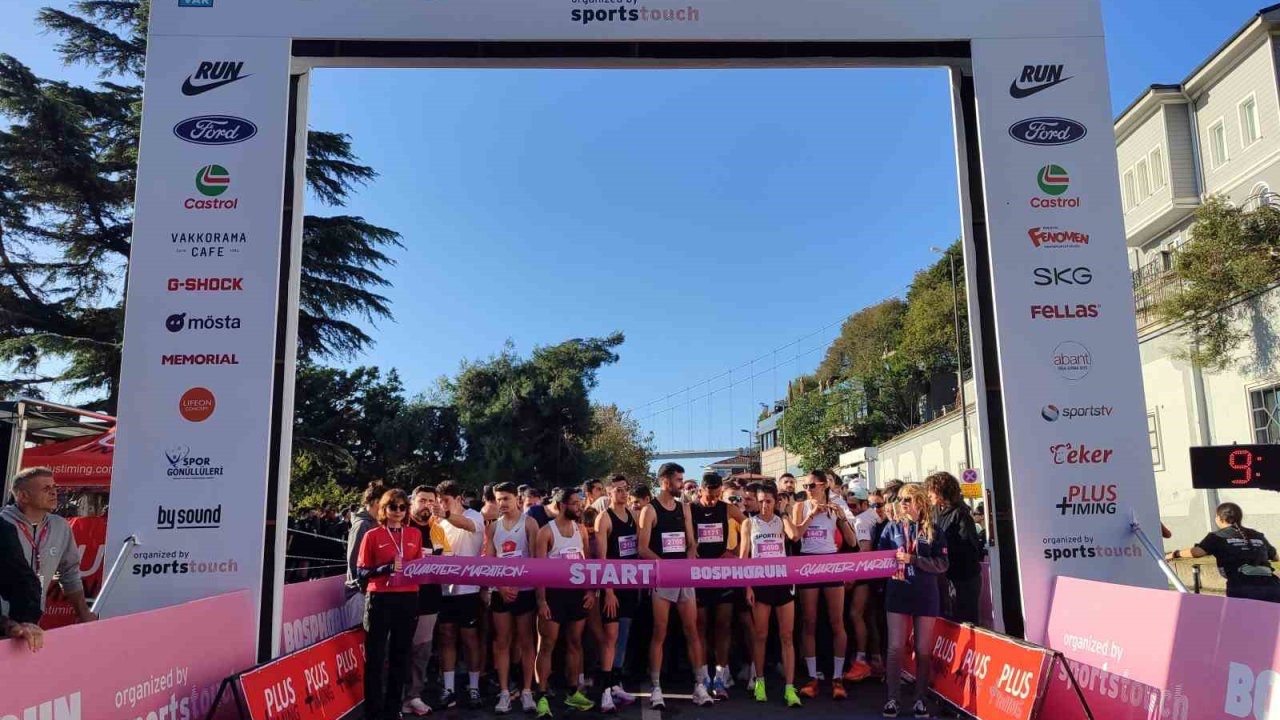 ’Bosphorun Quarter Marathonu’nda 3 bin kişi kıyasıya mücadele etti