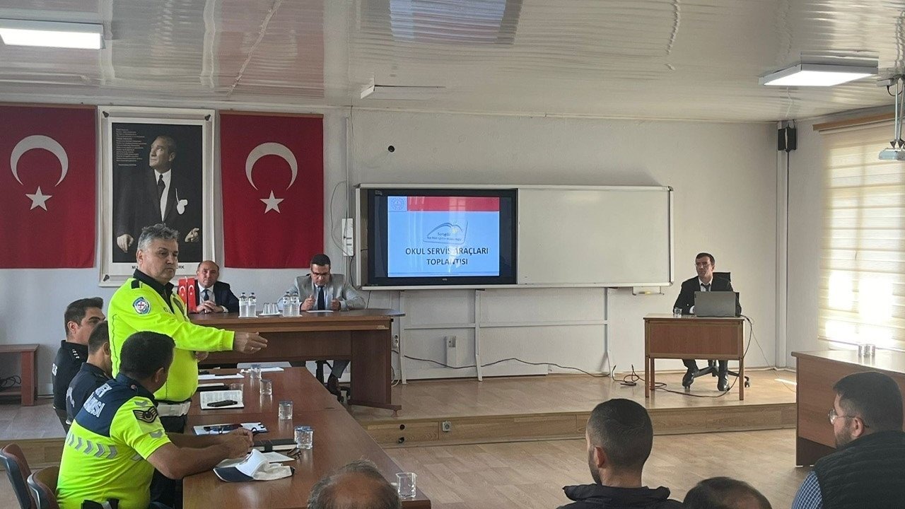 İlçede okul servislerine yönelik toplantı