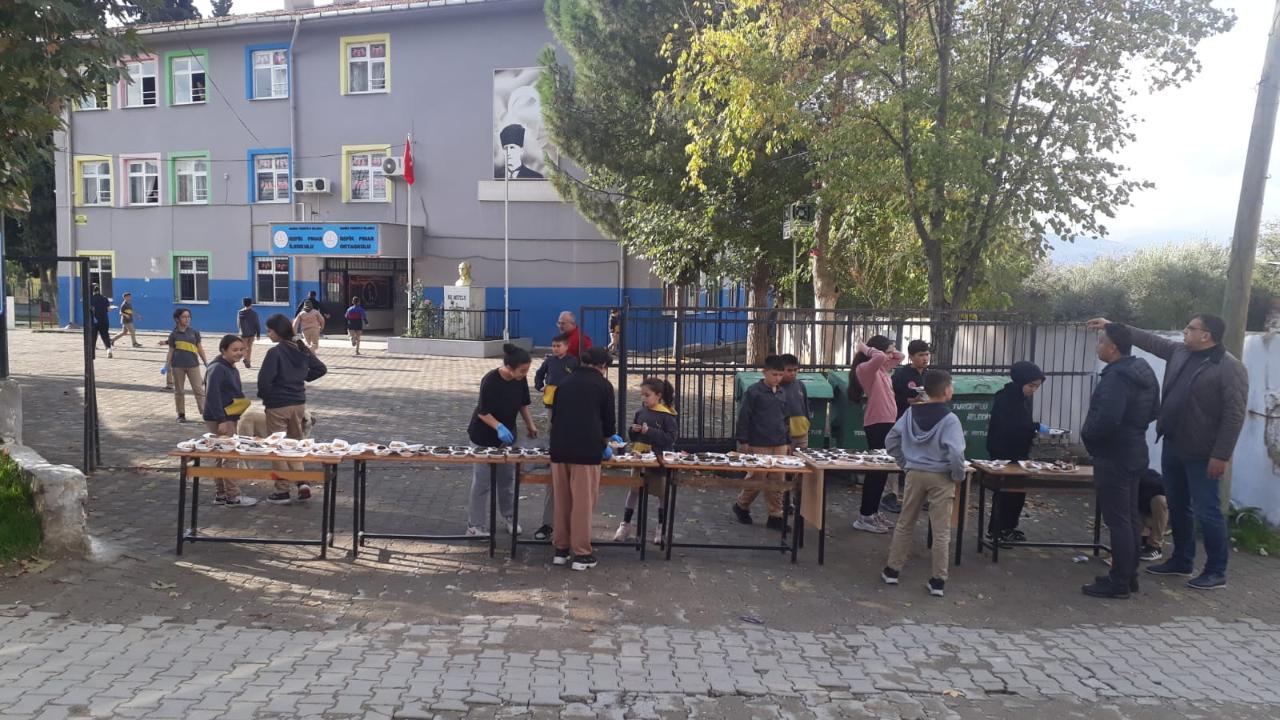 Irlamaz Refik Pınar İlköğretiminden Gazzeli Çocuklar İçin Anlamlı Kermes