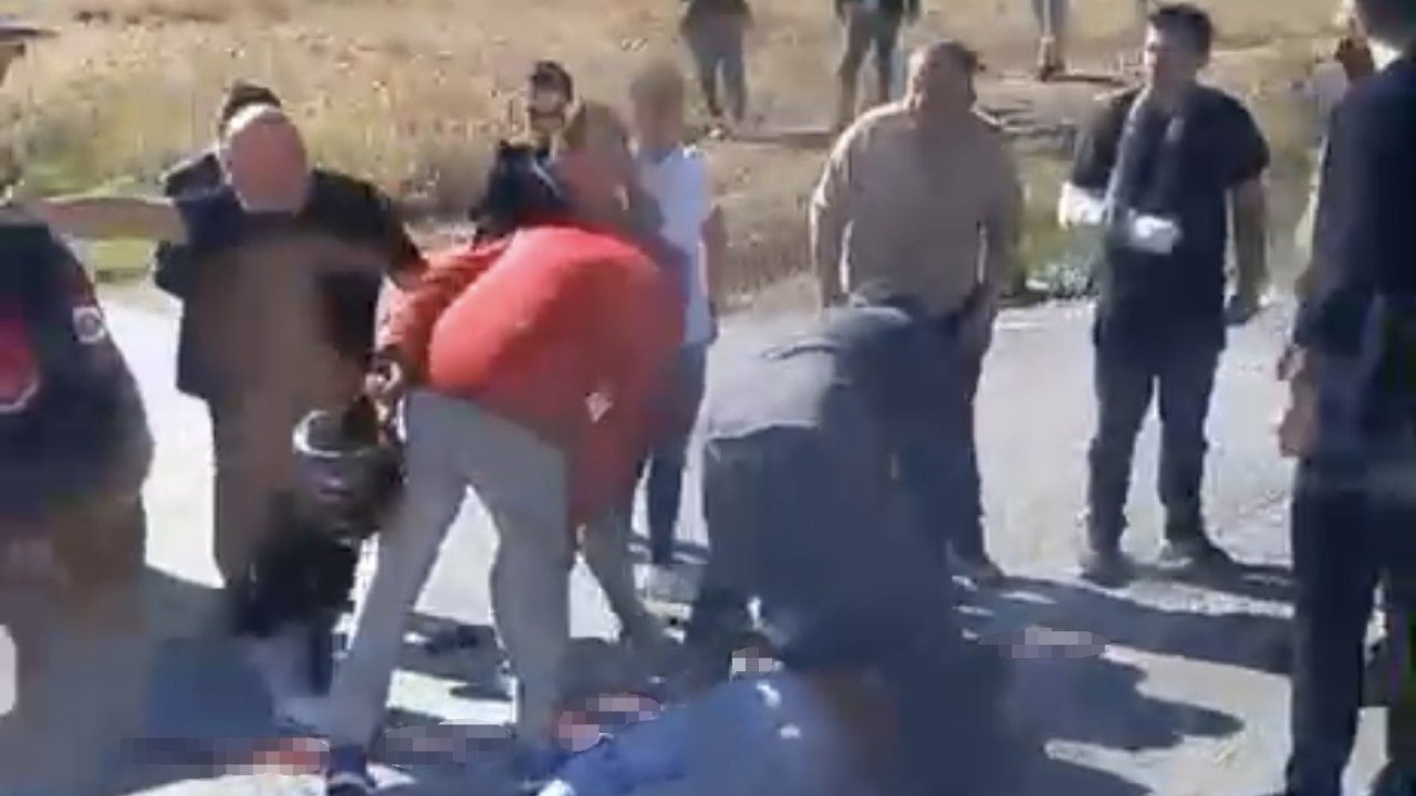 İzmir’de otomobil ile motosiklet çarpıştı: 15 yaşındaki sürücü hayatını kaybetti