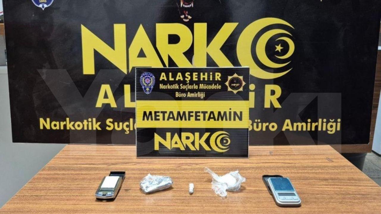 Manisa'da uyuşturucu operasyonu: Hem üstünde hem de evinde çıktı!