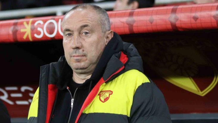 Stoilov, Süper Lig’in en istikrarlı üçüncü teknik direktörü