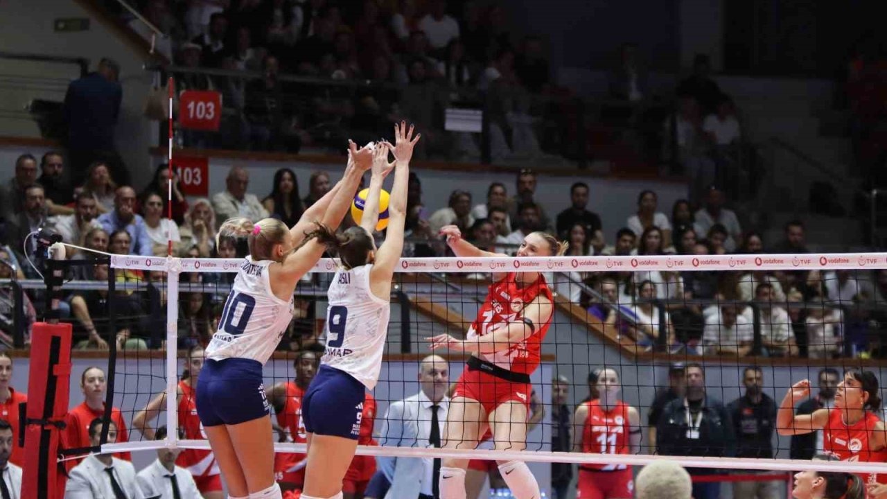 Vodafone Sultanlar Ligi: Aras Spor: 1 - Fenerbahçe Medicana: 3