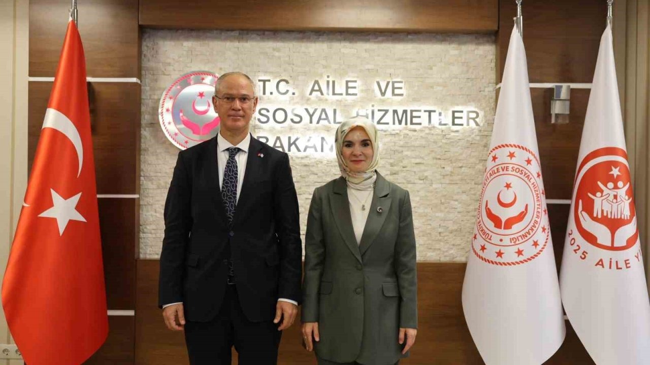 Bakan Göktaş, KKTC Çalışma ve Sosyal Güvenlik Bakanı Hasipoğlu ile bir araya geldi