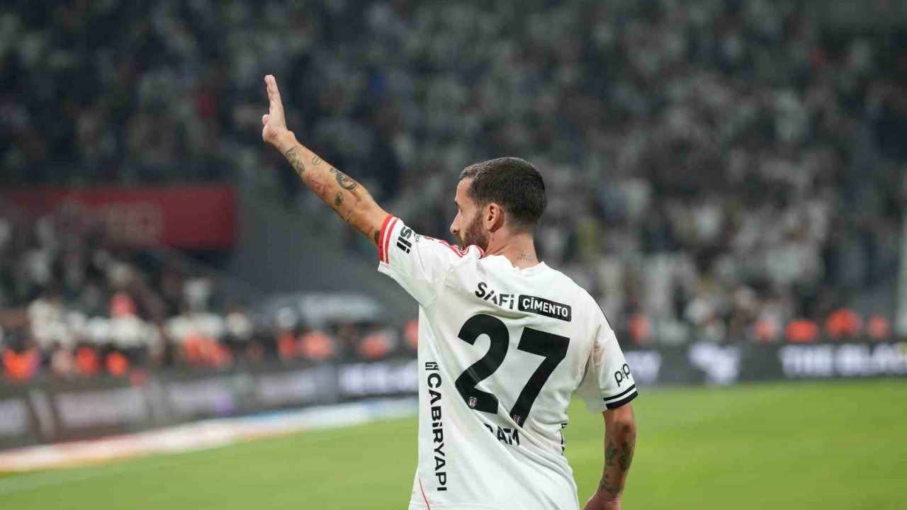 Beşiktaş: "Rafa Silva, ailesi ve menajeriyle görüşmek üzere 15 Kasım’a kadar izin istedi"