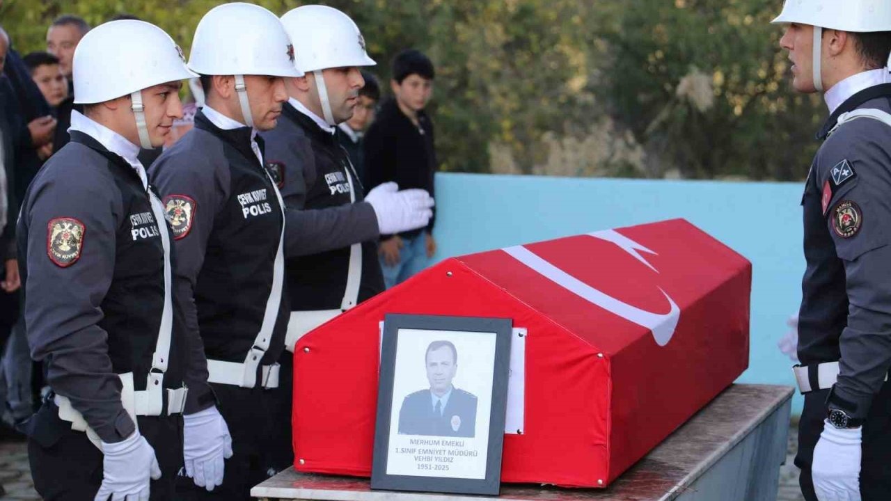 Emekli Emniyet Müdürü dualarla toprağa verildi