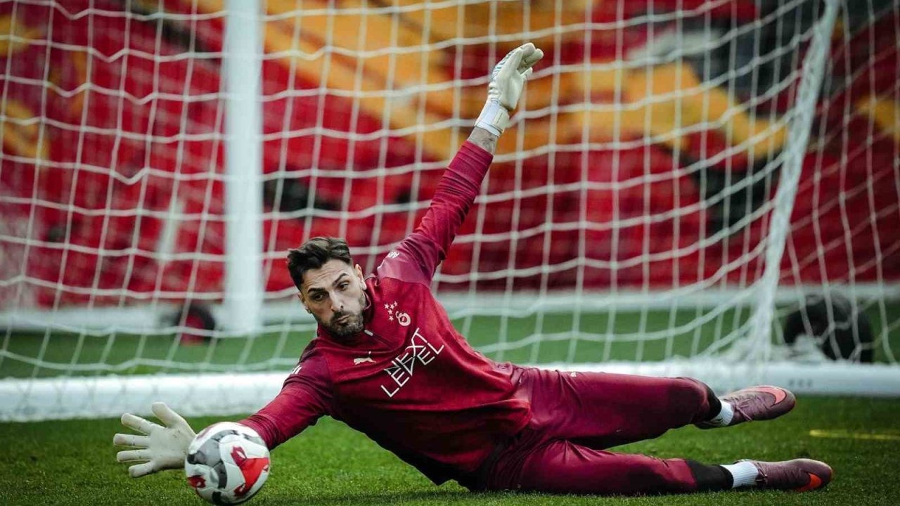 Galatasaray, Gençlerbirliği maçı hazırlıklarını tamamladı (Antrenmandan görüntüler)