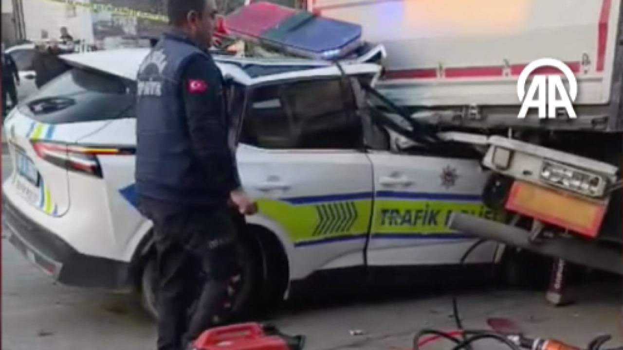 Manisa'da feci kaza! 1 polis şehit, 1 polis yaralı