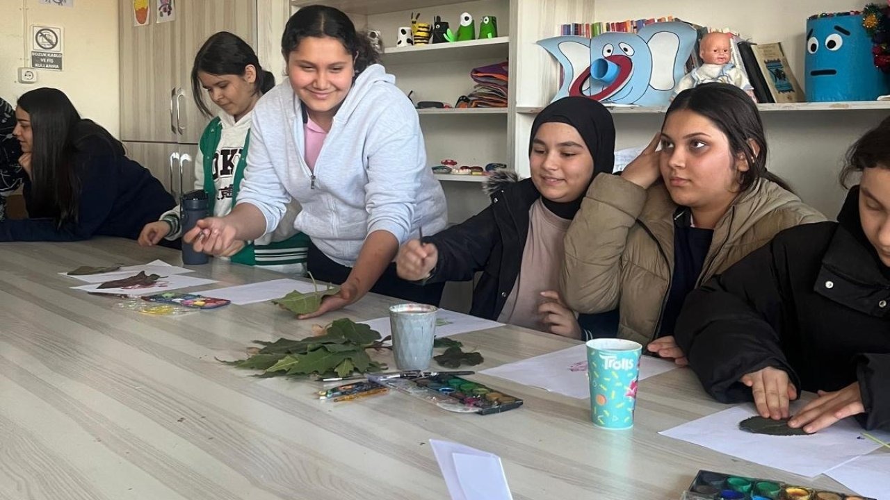 Manisalı öğrenciler ’Atölyede 1 gün’ projesi ile meslekleri yerinde tanıdı
