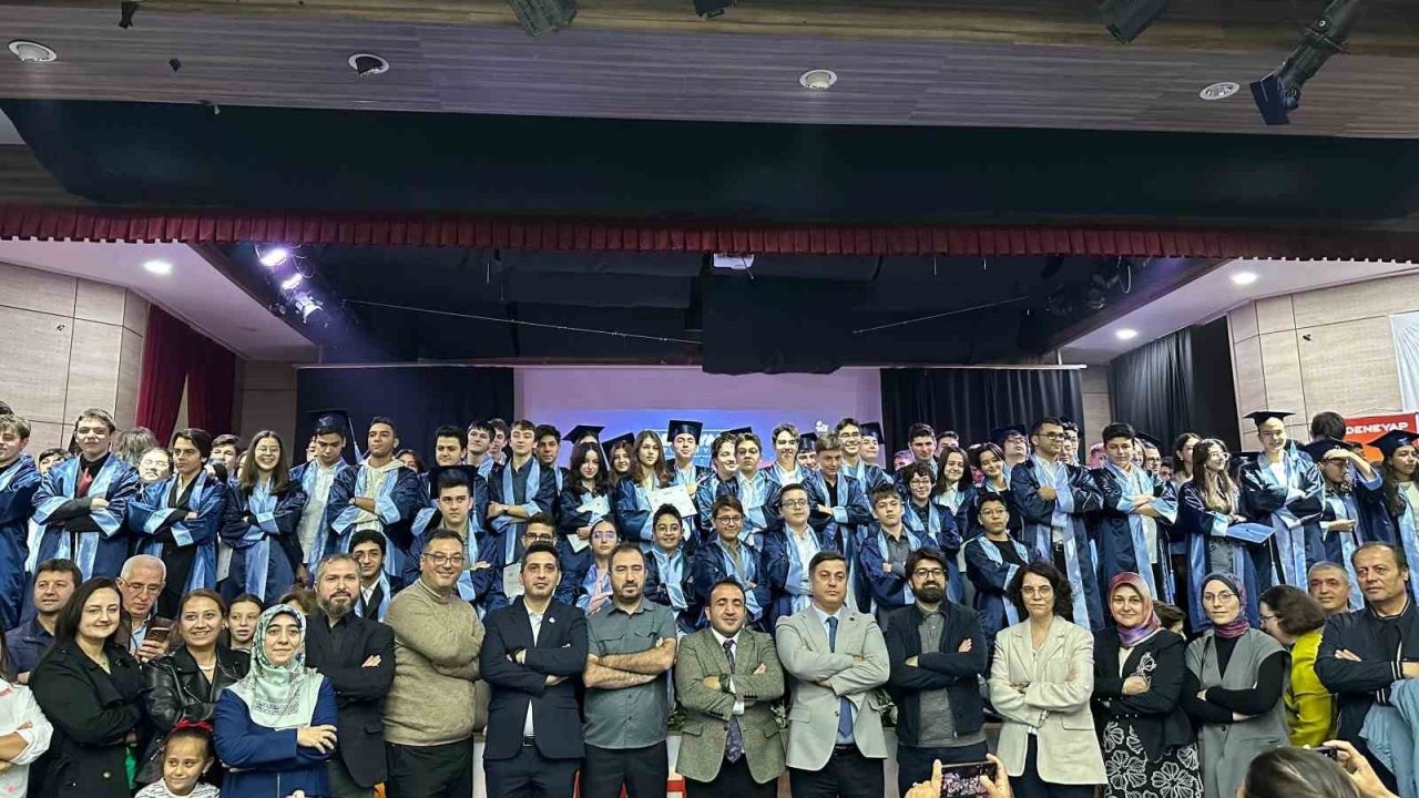 Manisalı öğrenciler Deneyap 2025 mezuniyet programı gerçekleştirildi