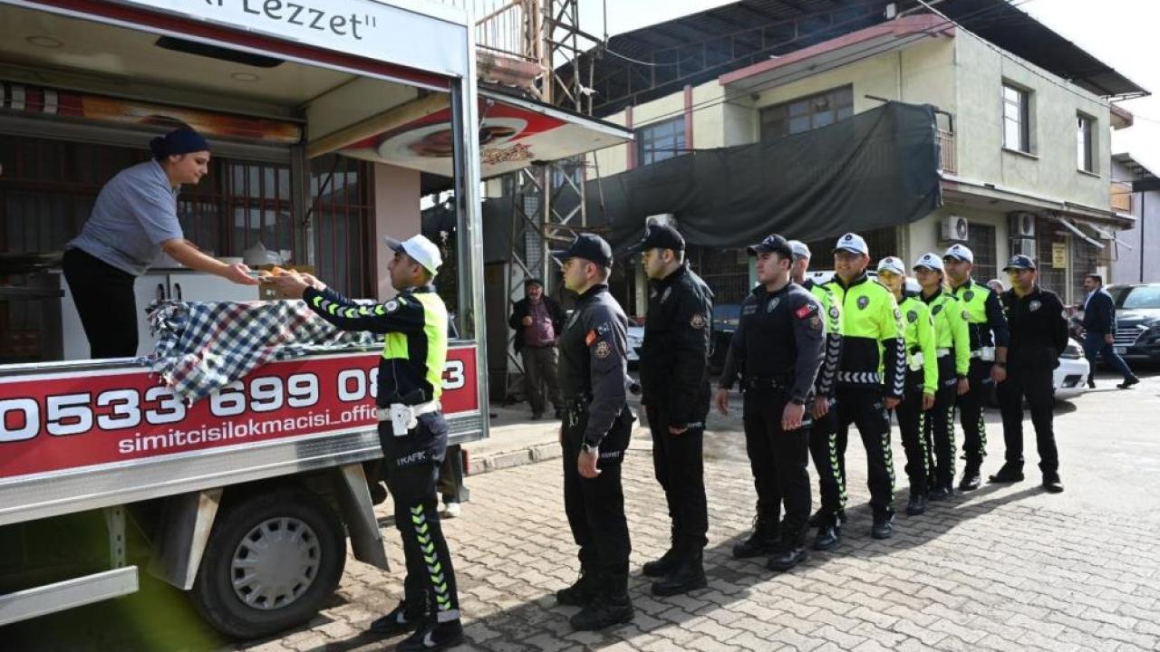 Trafik kazasında hayatını kaybeden Manisalı şehit için lokma hayrı