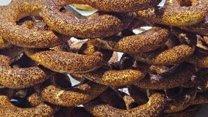 Manisa'da merhum başkanlar için simit fırınından ücretsiz simit