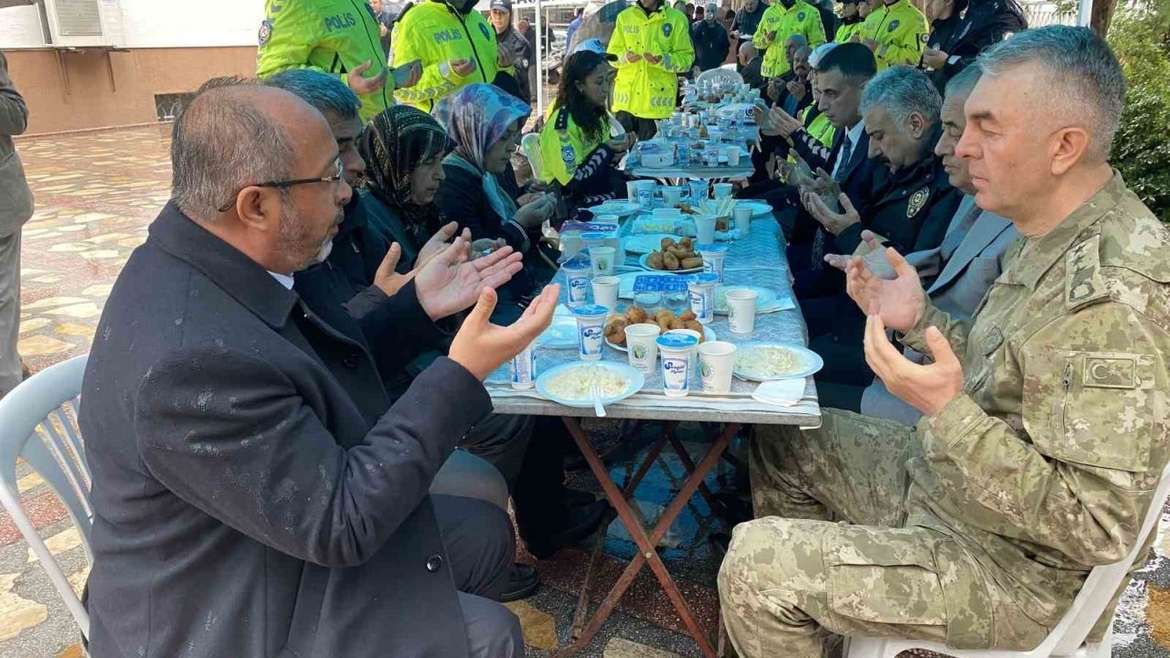 Alaşehir’de şehit olan 2 polis memuru unutulmadı