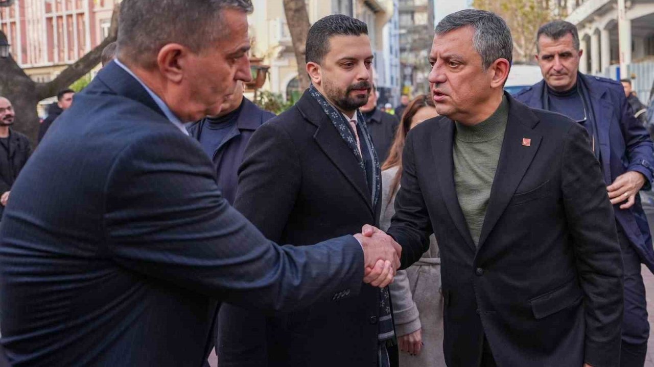 CHP Genel Başkanı Özel, Şehzadeler Belediyesini ziyaret etti