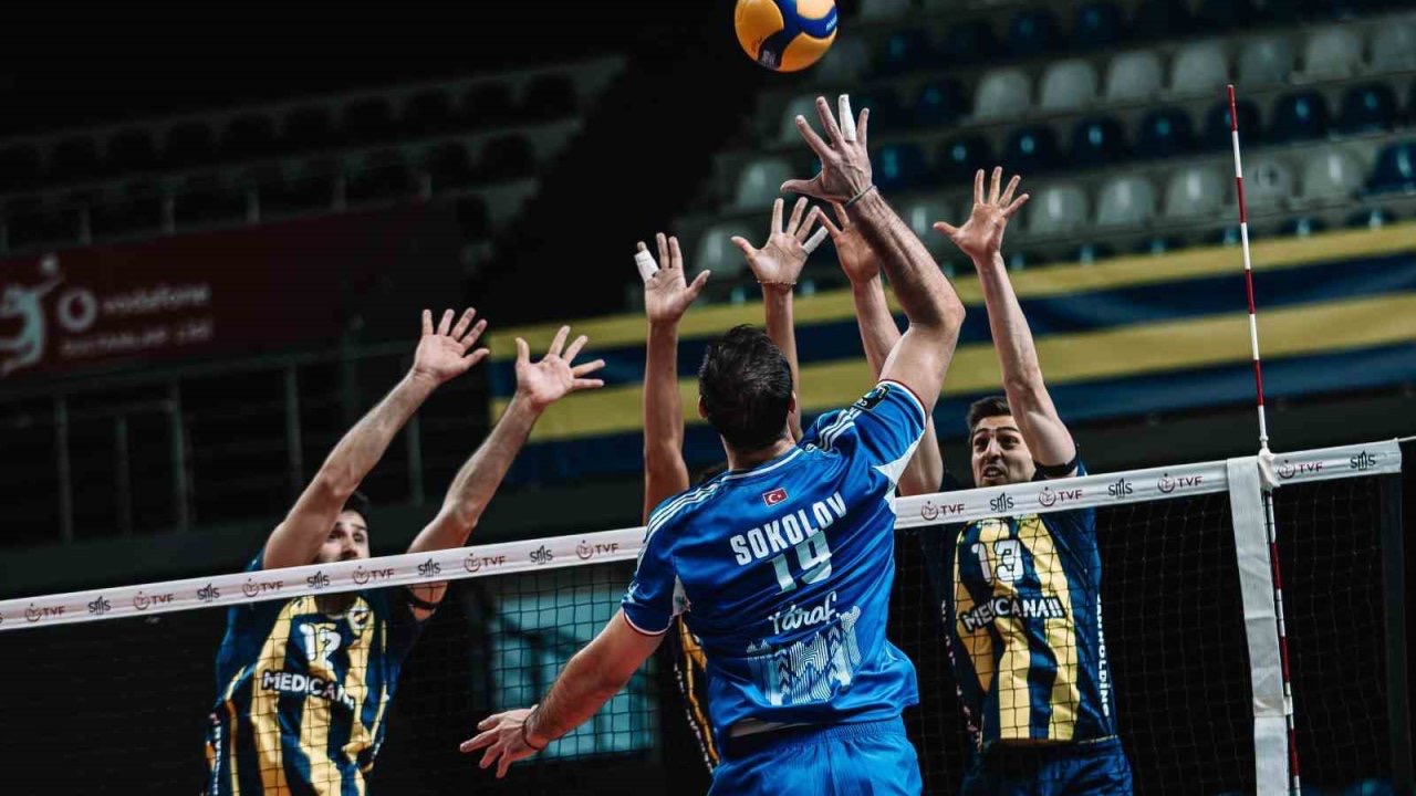 Efeler Ligi: Fenerbahçe Medicana: 0 - Halkbank: 3