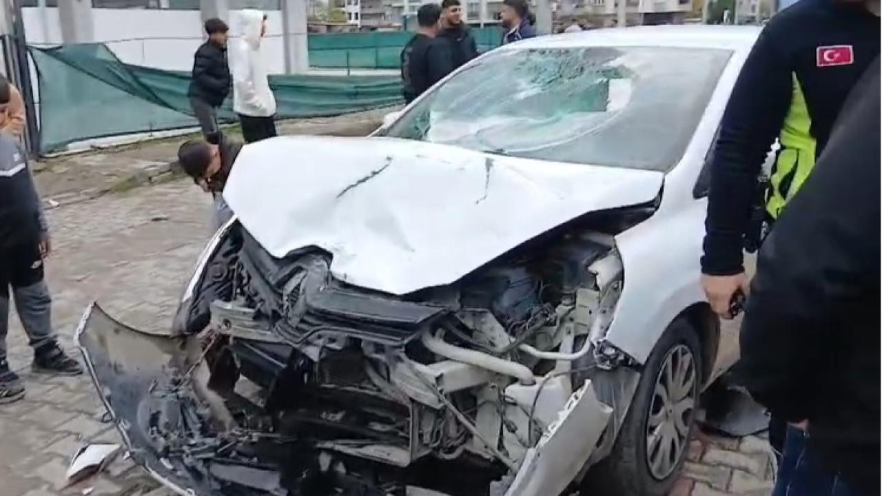 Jandarmadan kaçan otomobil, motosiklete çarptı: 1 ağır yaralı