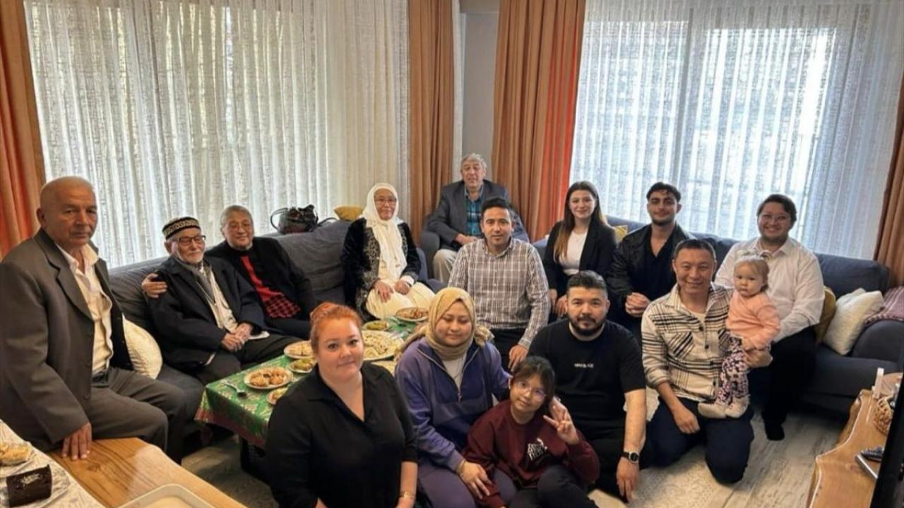 Kazak Türklerinin 70 Yıllık Göç Serüveni Manisa’da Gün Yüzüne Çıktı