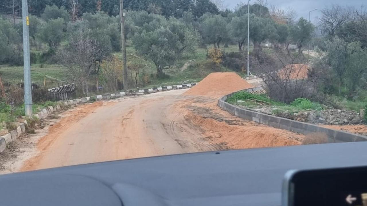 Manisa OSB Yolu'nda yol çalışması sürücülere engel oldu