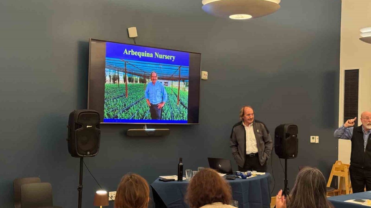 Manisalı Üretici, San Francisco’da Amerikalılara Zeytinyağı Tadımı Anlattı