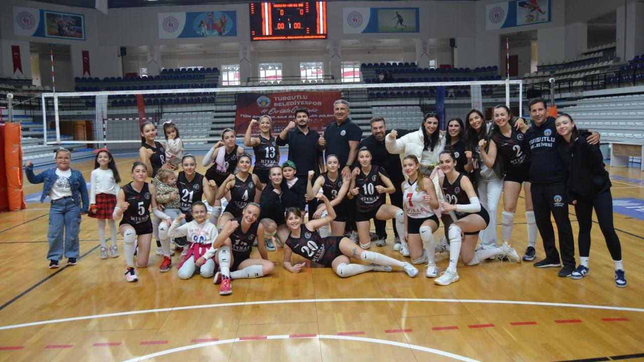 Turgutlu Belediyesi Takımlarından Zafer Haftası