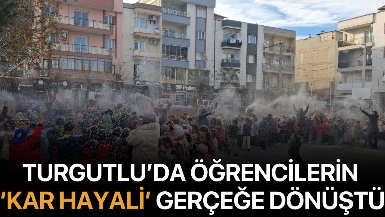 Turgutlu’da Öğrencilerin Kar Hayali Gerçeğe Dönüştü