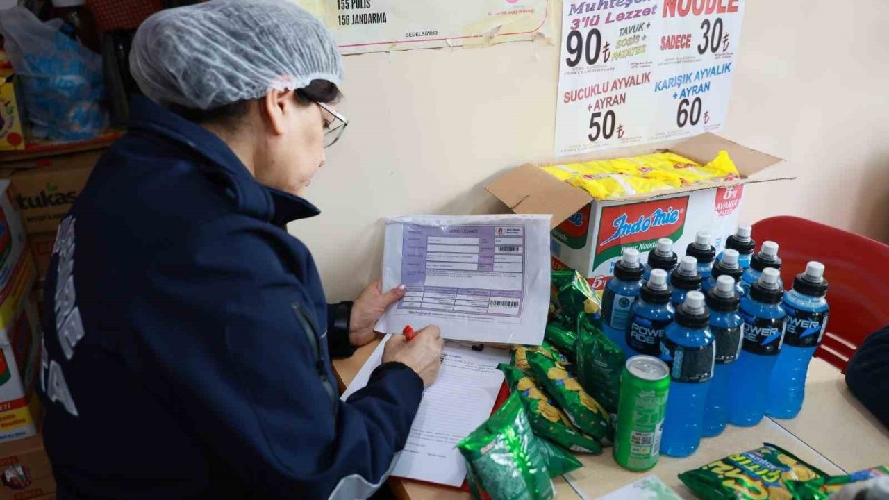 Yunusemre zabıtasından okul çevrelerinde denetleme