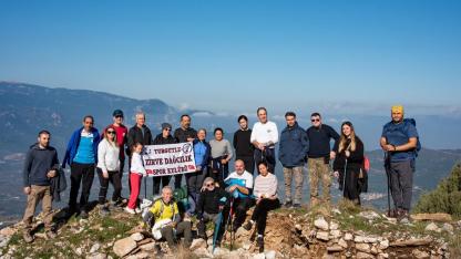Zirve Dağcılık’tan Yeşilköy – Akkaya parkurunda doğa yürüyüşü