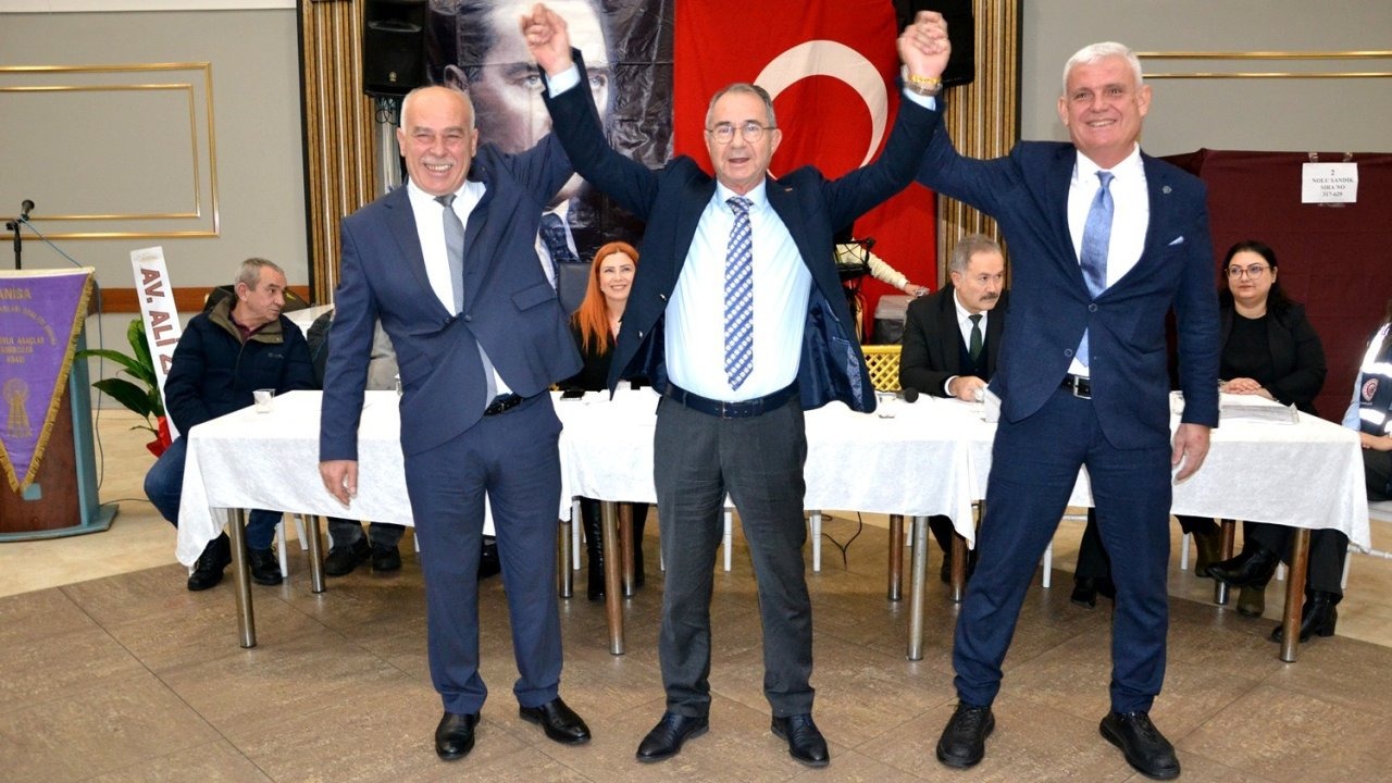 Manisa’da 23 yıllık başkan seçimi kaybetti