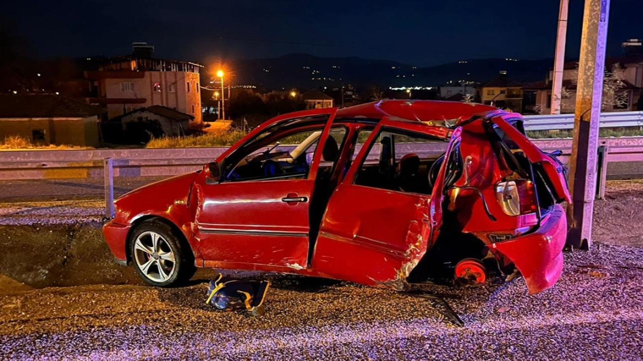 Manisa'da feci kaza! 2 ölü, 1 yaralı