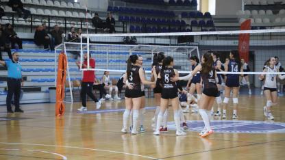 Turgutlu Belediyespor Kadın Voleybol Takımı Son Deplasmanına Çıkıyor
