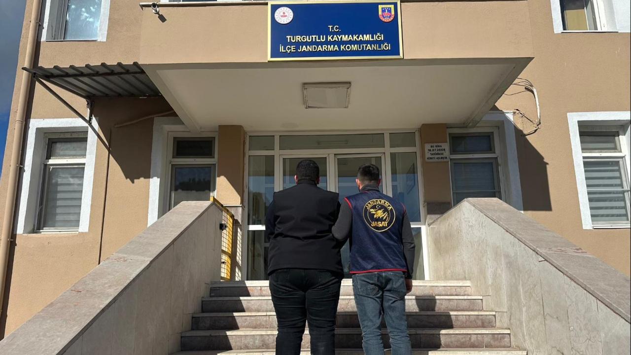 Turgutlu’da 43 Yıl 8 Ay Hapis Cezası Bulunan Firari Yakalandı