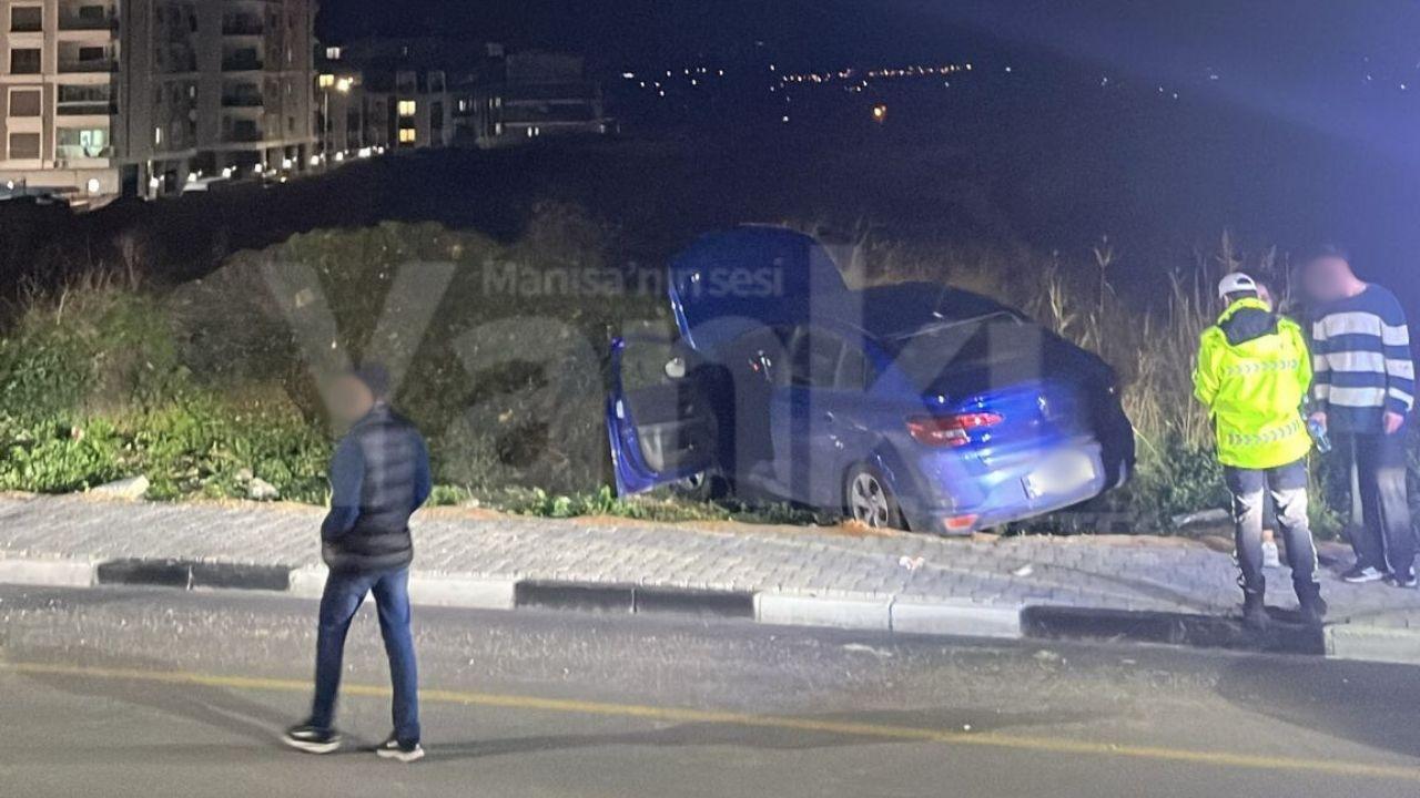 Turgutlu'da kaza: Genç sürücü yoldan çıktı, toprağa çarparak durabildi!