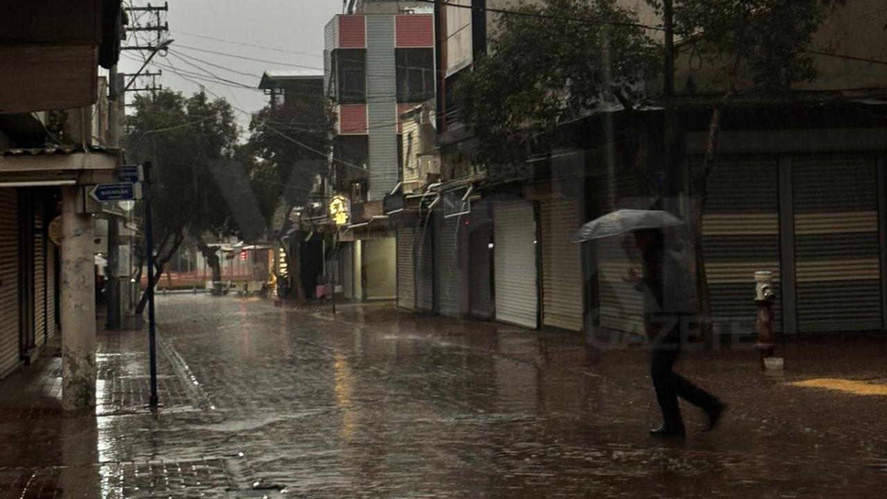 Turgutlu'da sağanak yağış etkili oluyor!