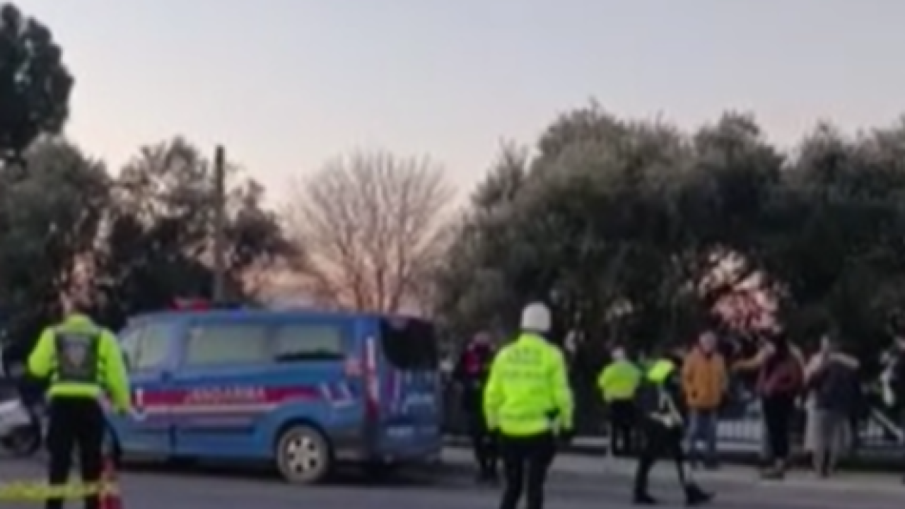 Yolun karşısına geçmek isteyen genç kadın hayatını kaybetti