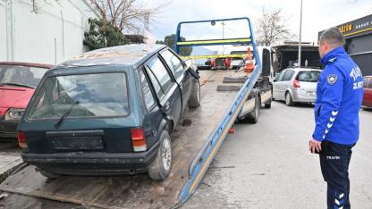 Manisa'da Sahipsiz ve Hurda Araçlar Kaldırılıyor