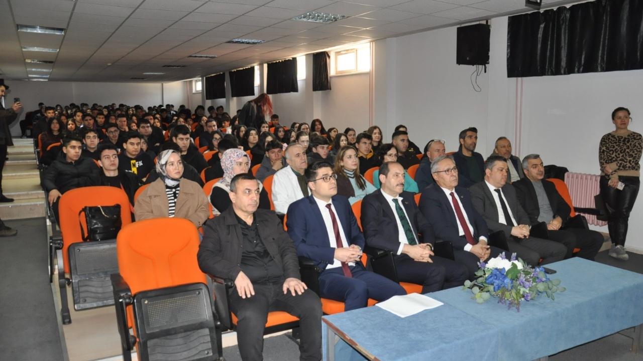 Öğrencilere siber suç ve IBAN dolandırıcılığı uyarısı