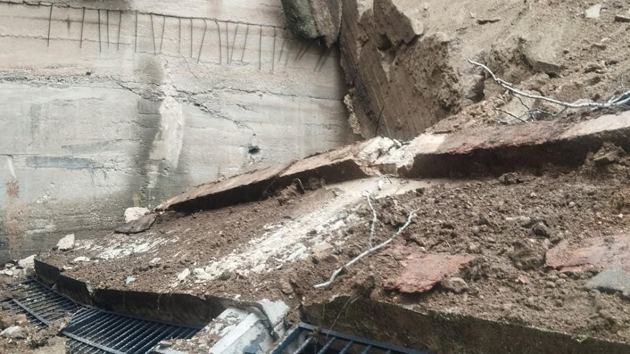 Okulun İstinat Duvarı Yağışa Dayanamadı: Facia Son Anda Önledi