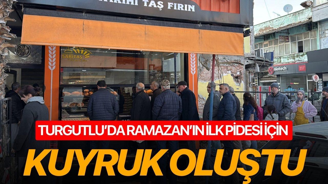 Turgutlu’da Ramazan’ın İlk Pidesi İçin Kuyruk Oluştu