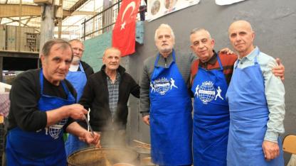 Manisa'da Kuzey Makedonya göçmenleri iftarda buluştu