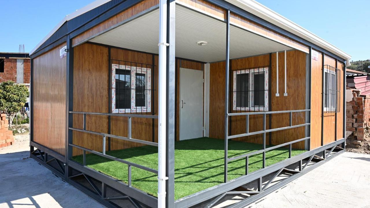 Manisa'da Mağdur Aileye Yeni Yaşam Alanı