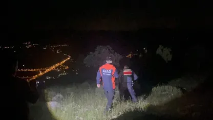 İzmir’de dağlık alanda mahsur kalan çocuklar kurtarıldı