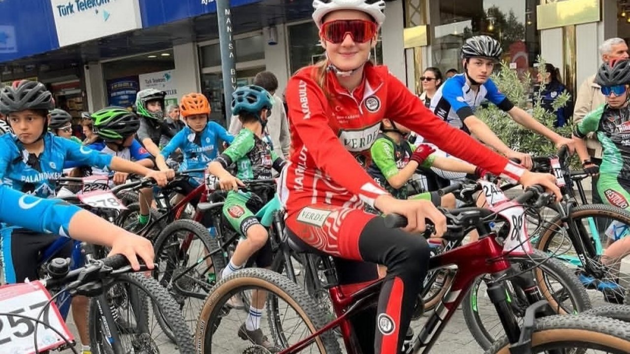 Akhisarlı sporculardan büyük başarı