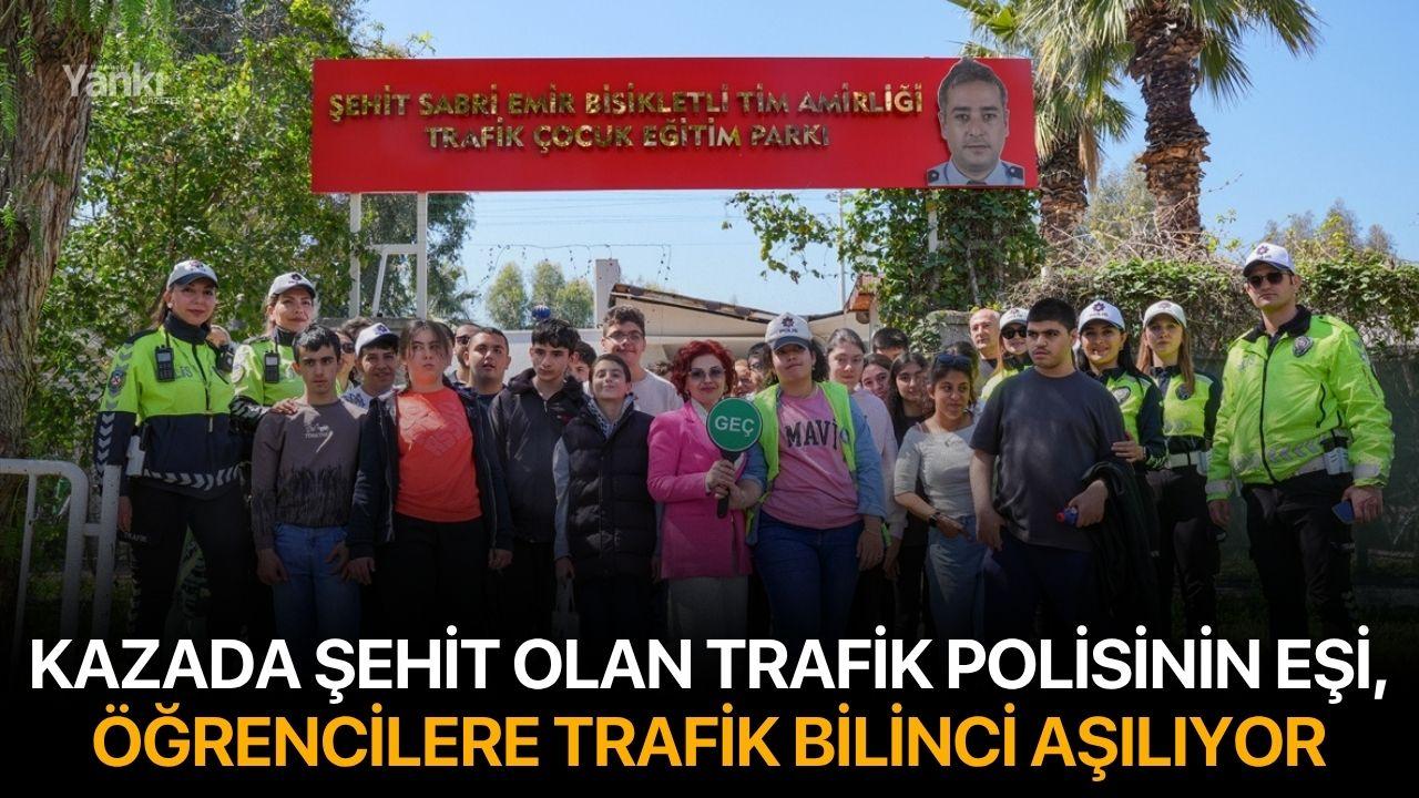 Kazada şehit olan trafik polisinin eşi, öğrencilere trafik bilinci aşılıyor