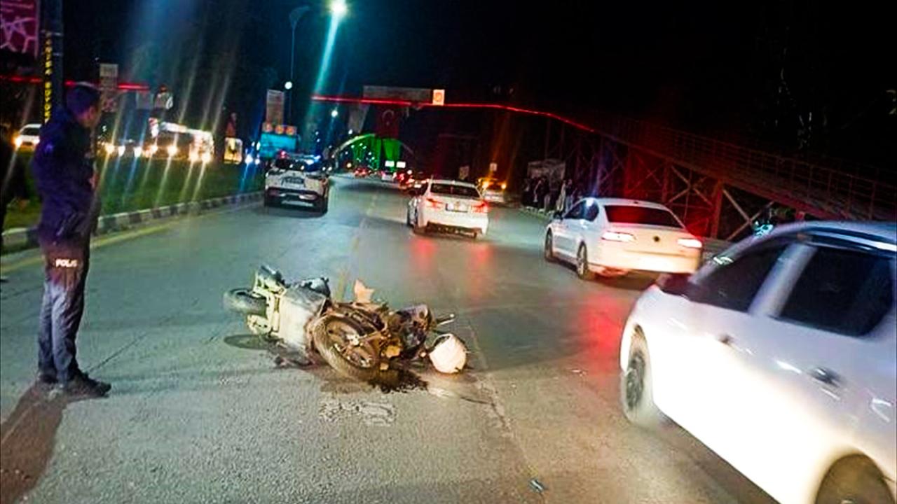 Manisa'da feci kaza: Polis memuru kazada can verdi!