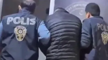 İzmir’de 50 yıl hapis cezasıyla aranan şüpheli gardıropta yakalandı
