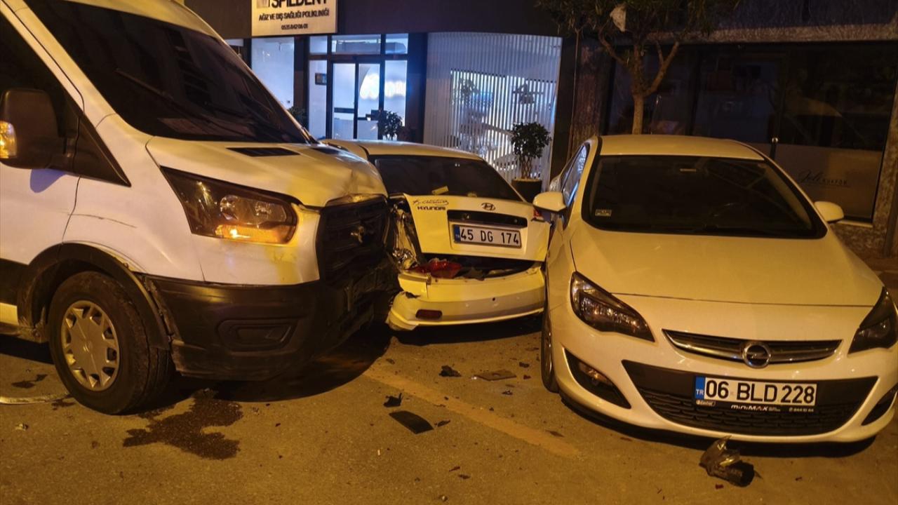 Alkollü sürücü ortalığı karıştırdı: 13 araca çarptı