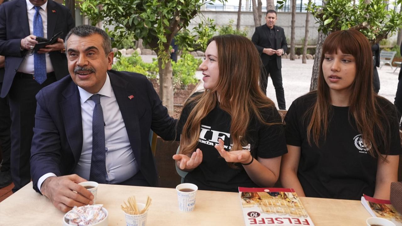 Bakan Tekin: 'Bir çocuk için eğitim sadece okuldan ibaret değil'